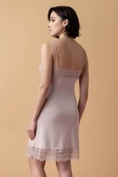 Poem koszulka nocna z koronkowym wykończeniem – migdałowa