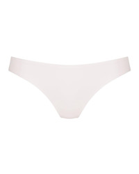 Majtki stringi Sporty Micro String Triumph 10194634